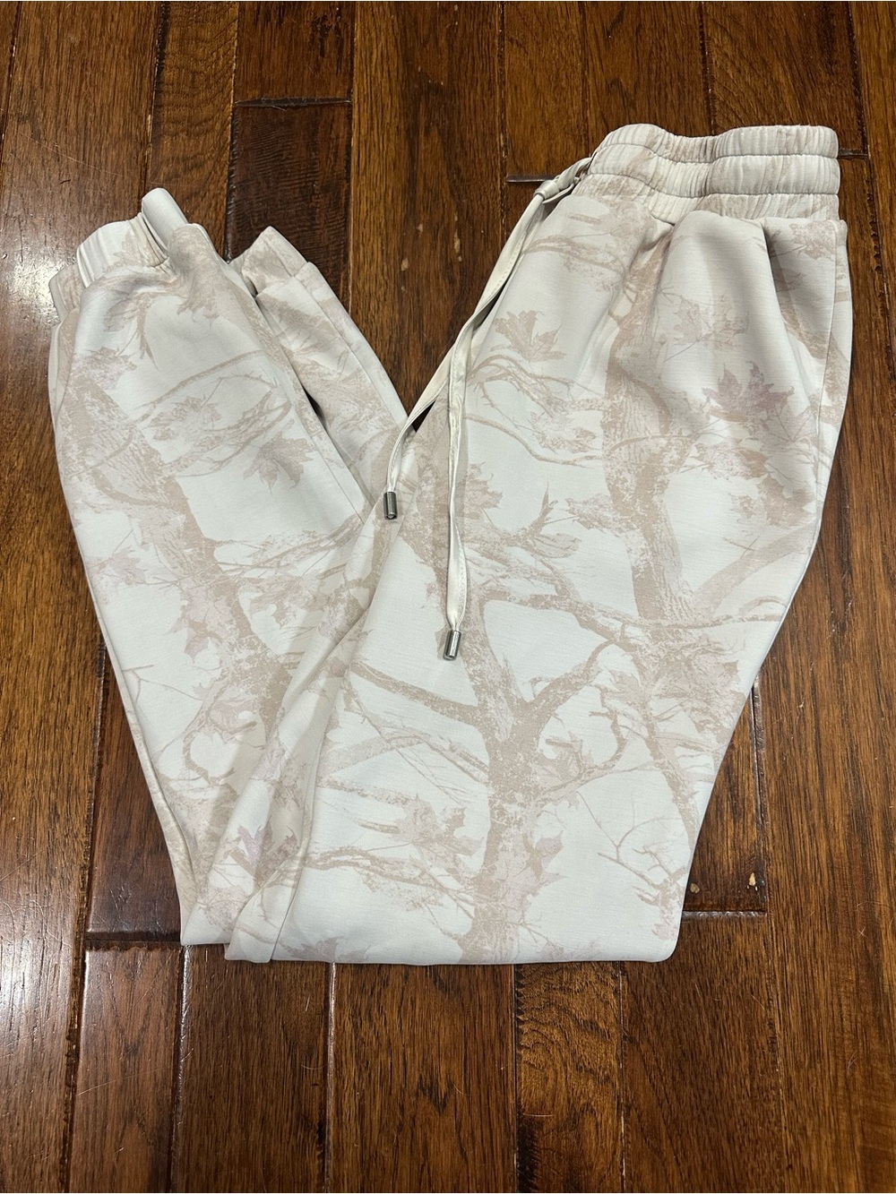 Altar’d State As Revival Soft Off-White and Tan Camo Joggers Women’s Size Medium